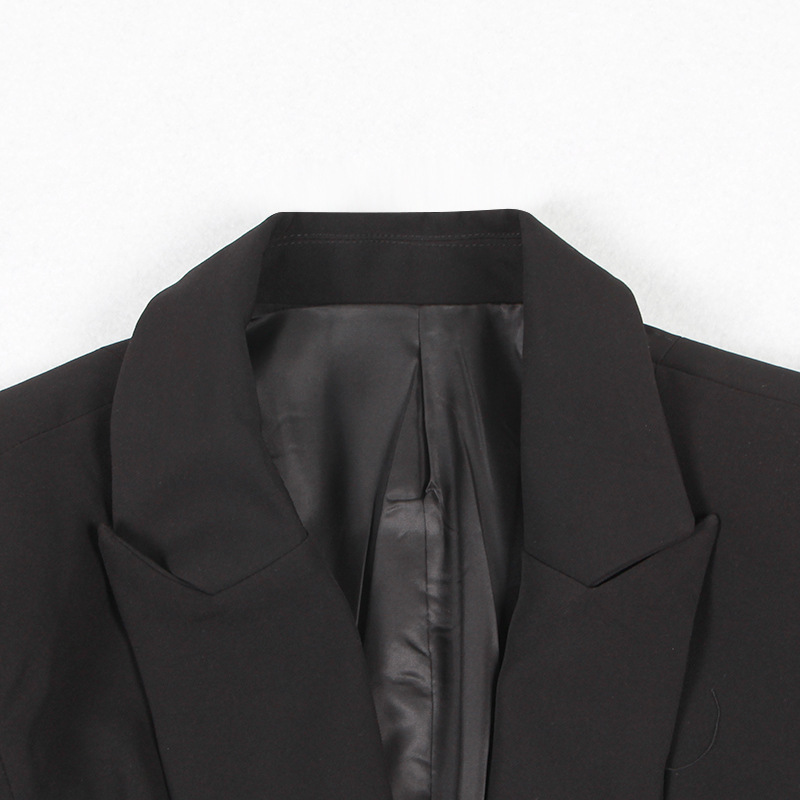 Detail of blazer tie