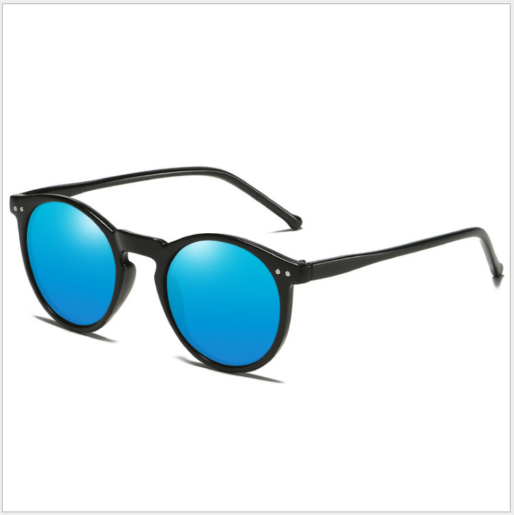 Sunglasses Image 4