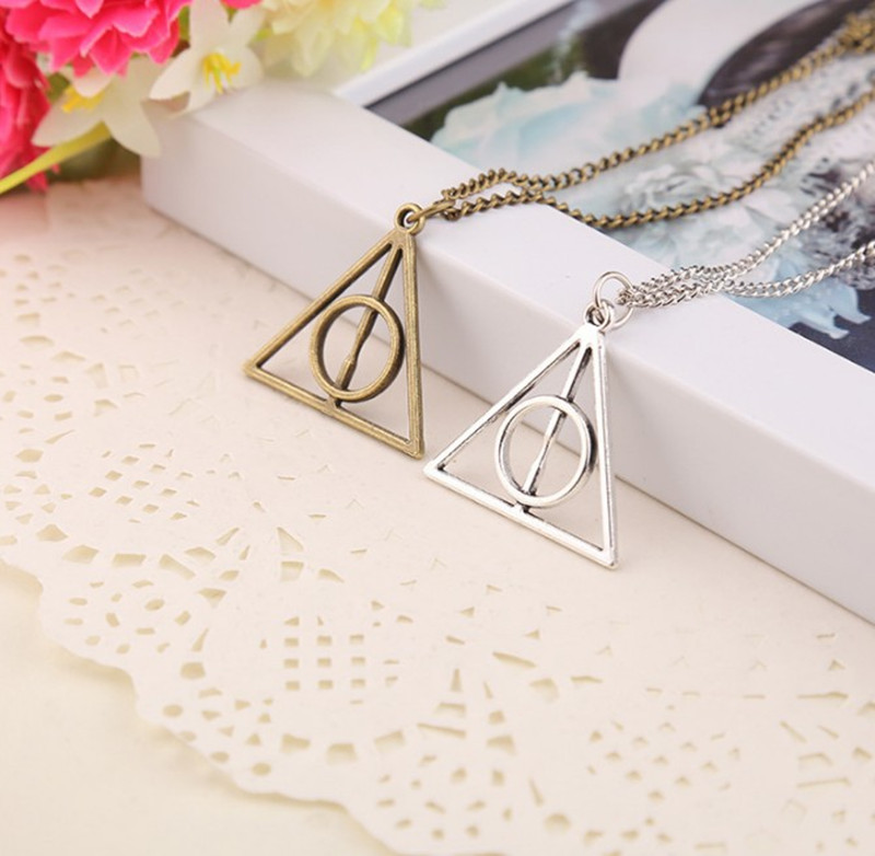 Harry Potter Necklace - Close Up