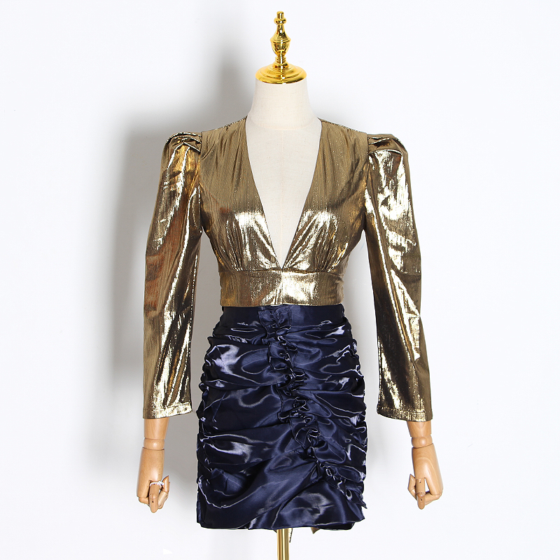 V-neck crop top and pleated skirt set