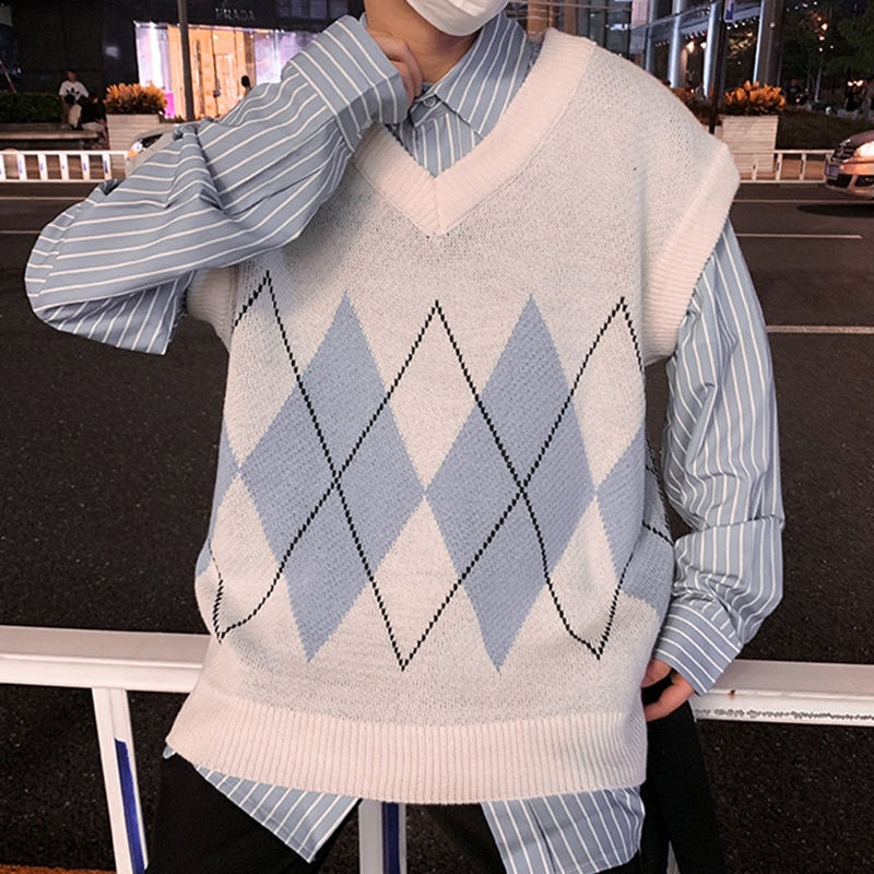 Knitted Vest Image 3