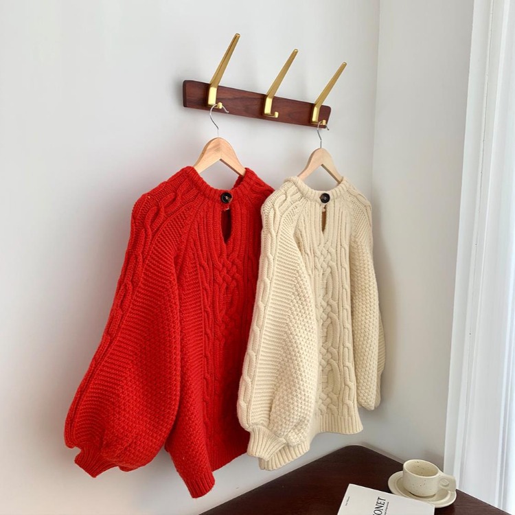 Twist Knit Pullover Red