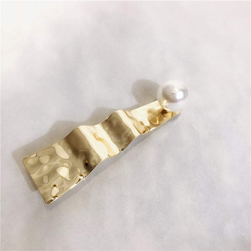 Elegant Pearl Hair Clip 2