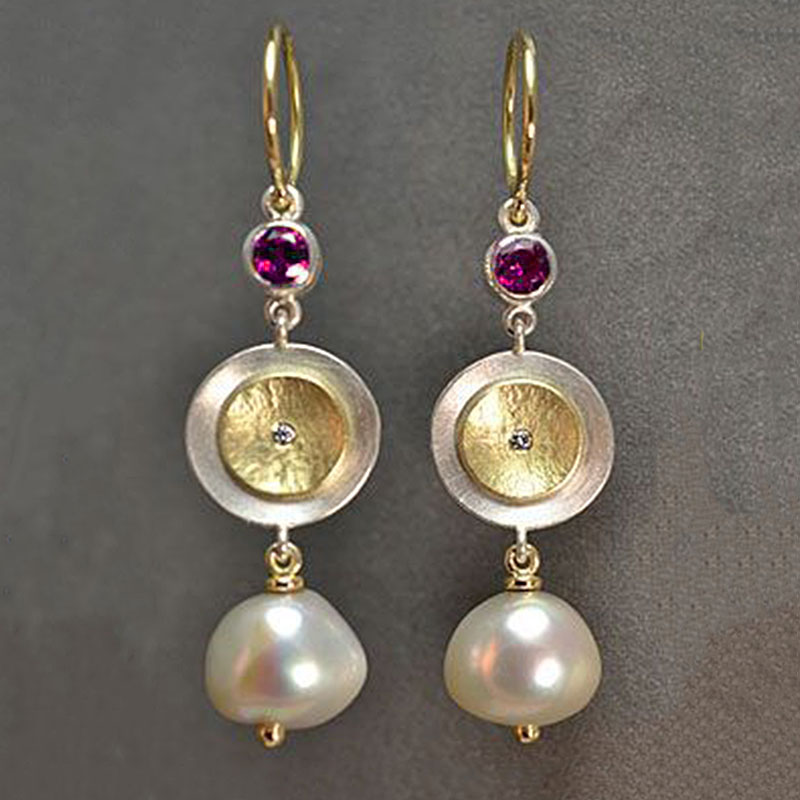 Pearl Earrings Image 1