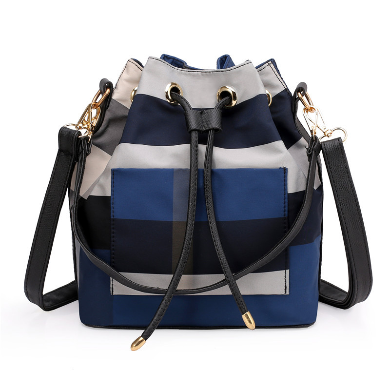 Bucket Bag Image 4