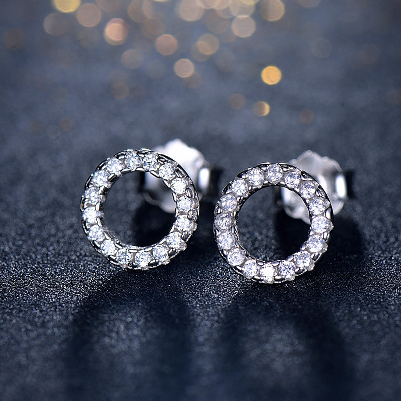 Ear Studs Image 5