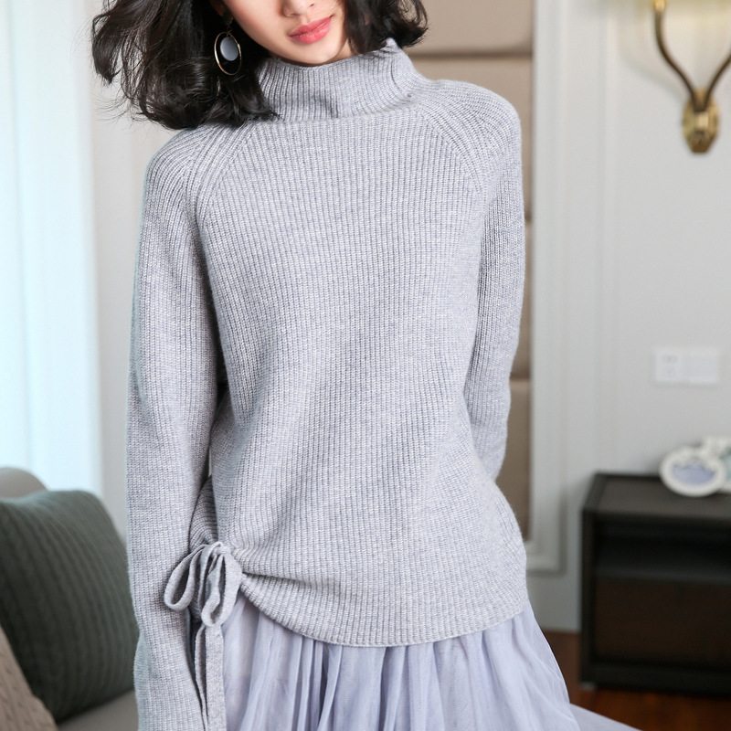 Cozy sweater in different colors