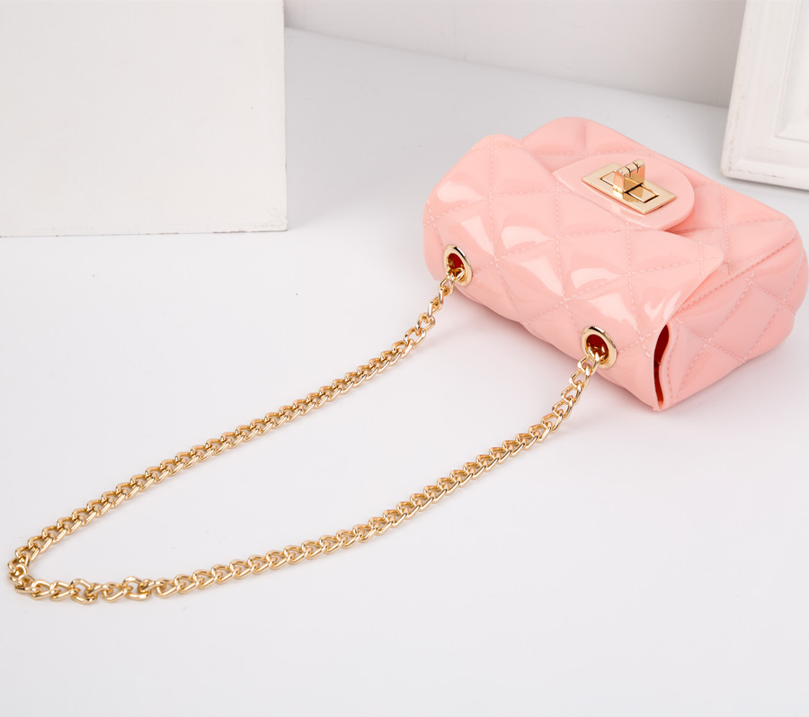 Minimalist Coin Purse in Use