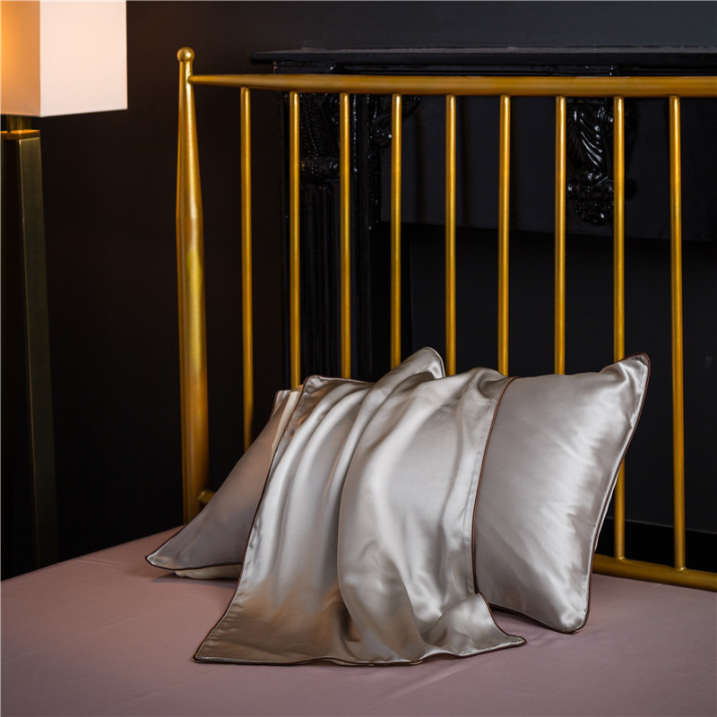Silk Pillowcase 3