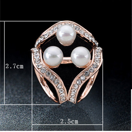V-Shaped Crystal Scarf Buckle