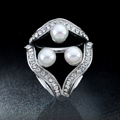 Silver V-Shaped Crystal Scarf Buckle