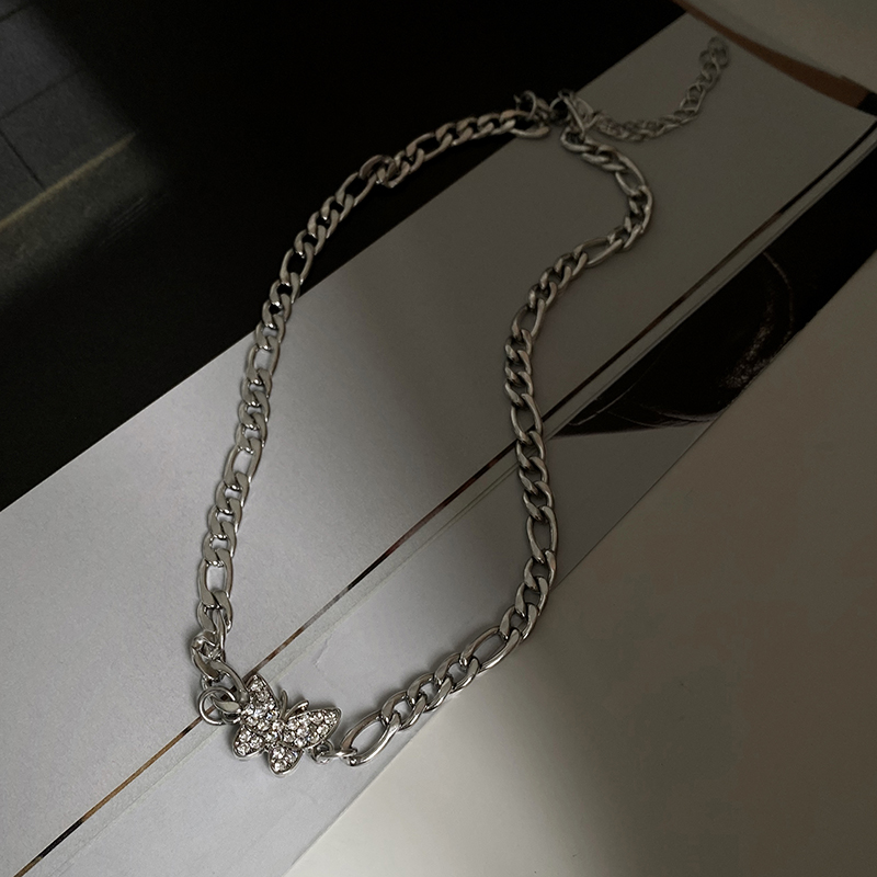 Collier Ras-du-cou Papillon