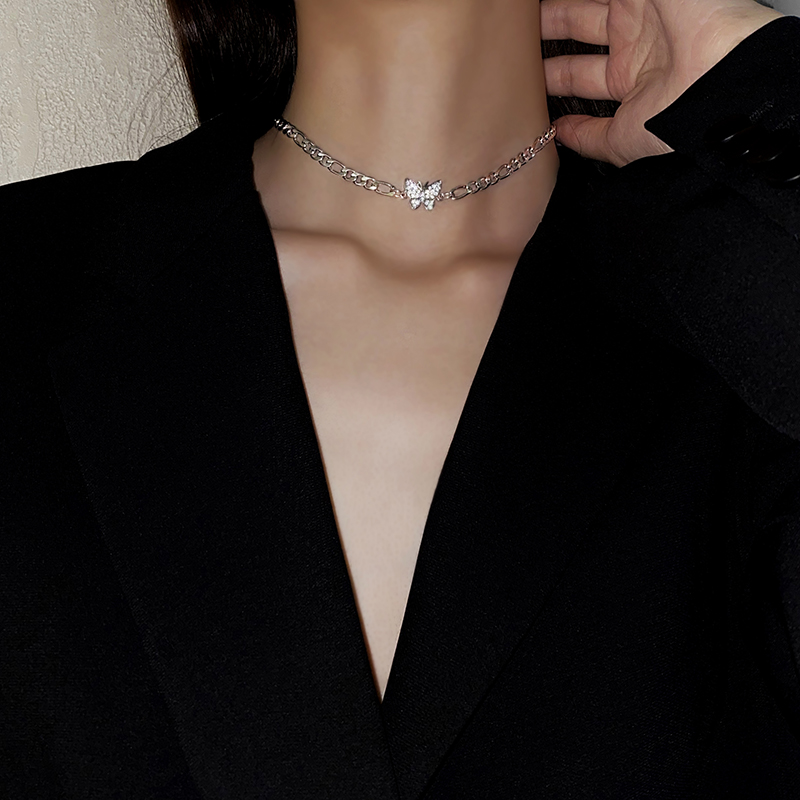 Collier Ras-du-cou Élégant