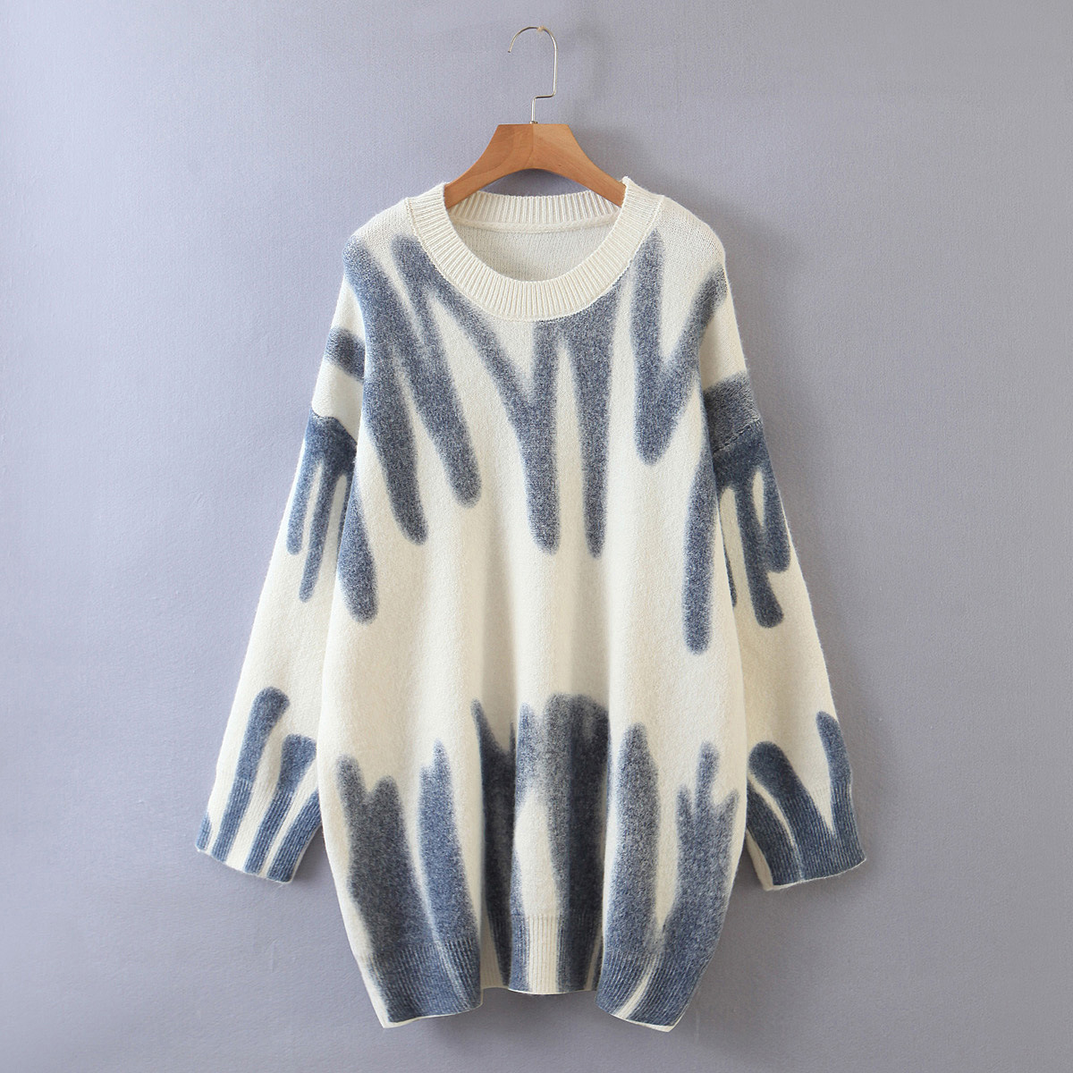Sweater Image 7