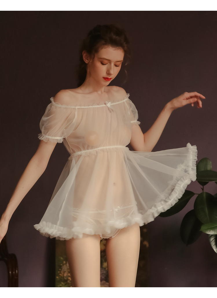 Elegant Mesh Nightgown Image 1