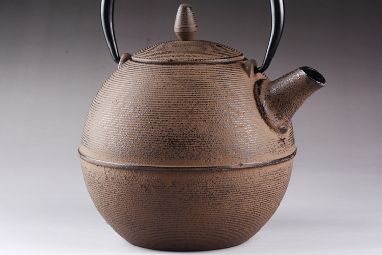 Iron Kettle Image 5