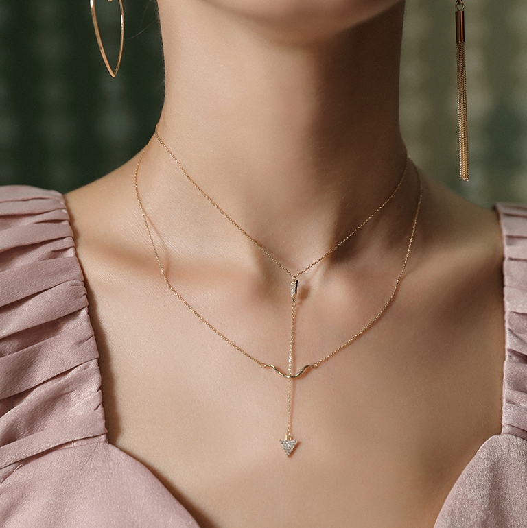 Necklace Image 4