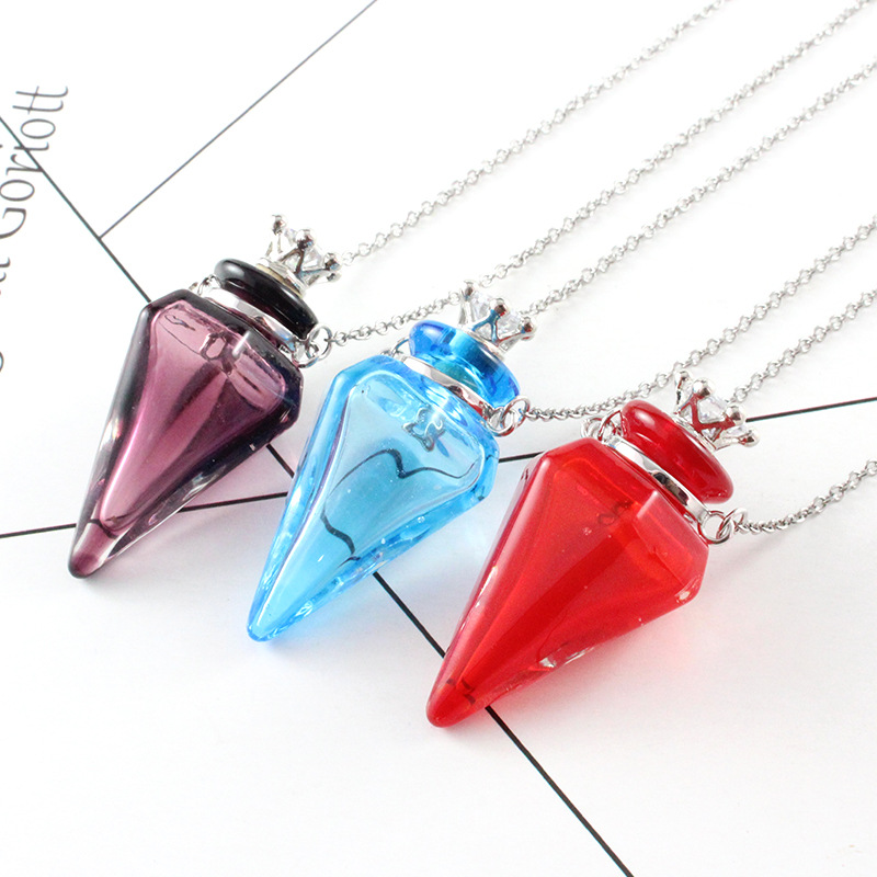 Essential Oil Pendant Necklace Image 2