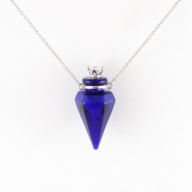 Essential Oil Pendant Necklace Image 6