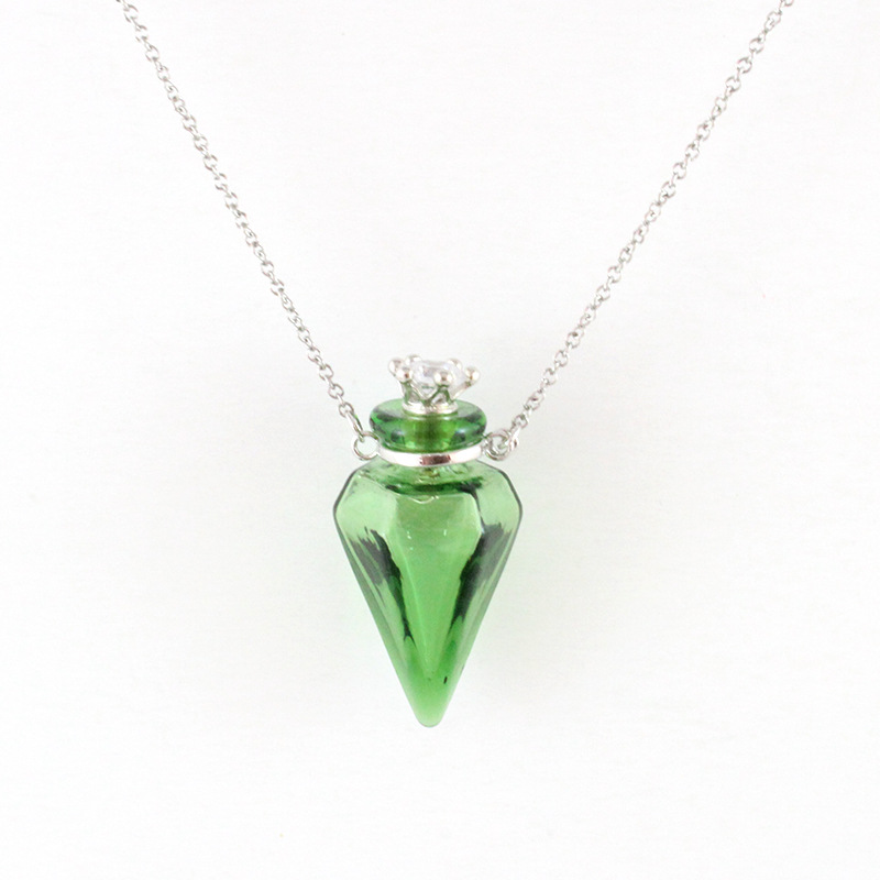 Essential Oil Pendant Necklace Image 4