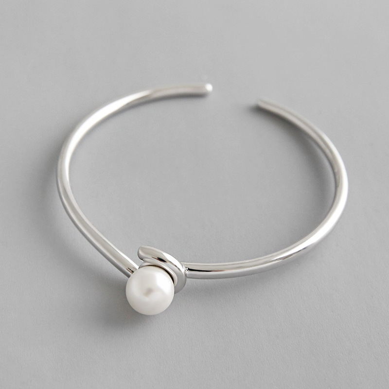 Open Shell Bracelet Image 1