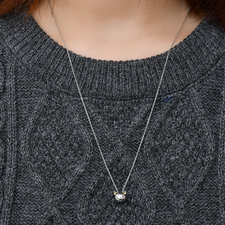 Close-up of Pendant