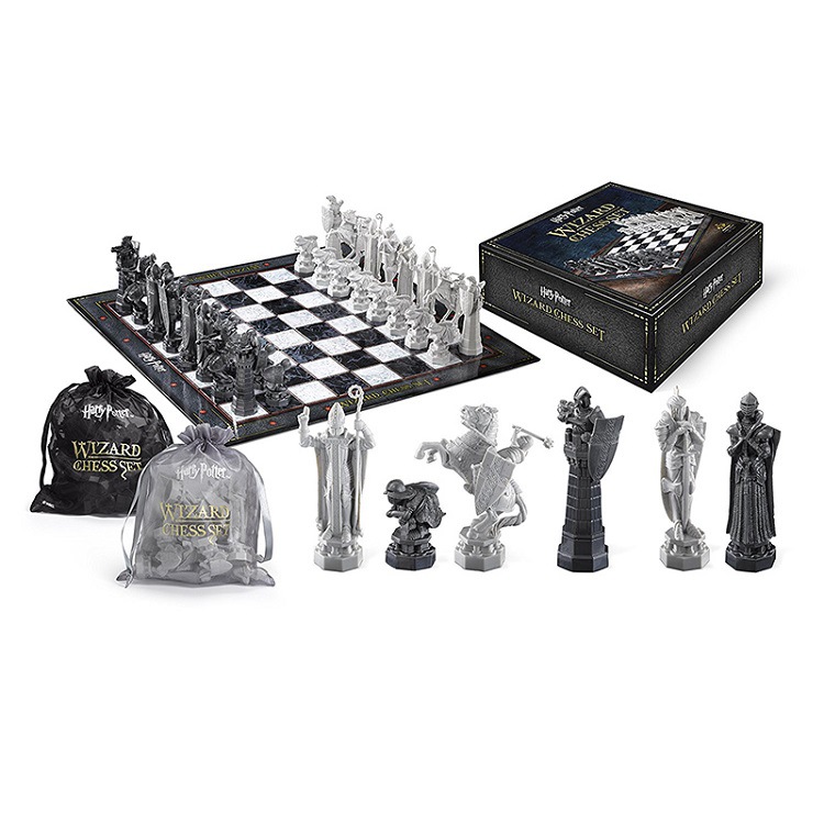 Hogwarts Wizard Chess Set