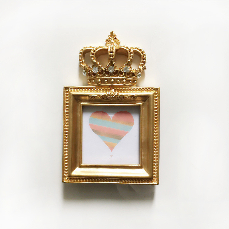 Crown Frame Image 6
