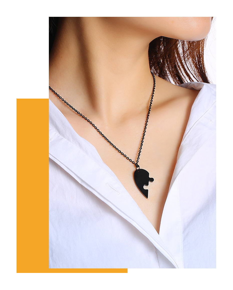 Heart-Shaped Friendship Pendant Gold