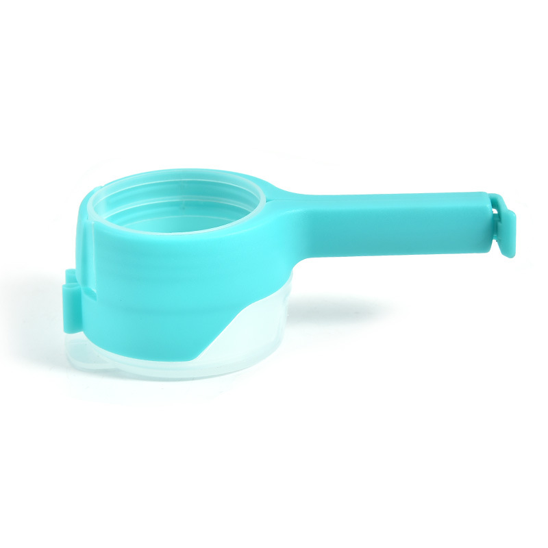 Sealing Clip with Nozzle