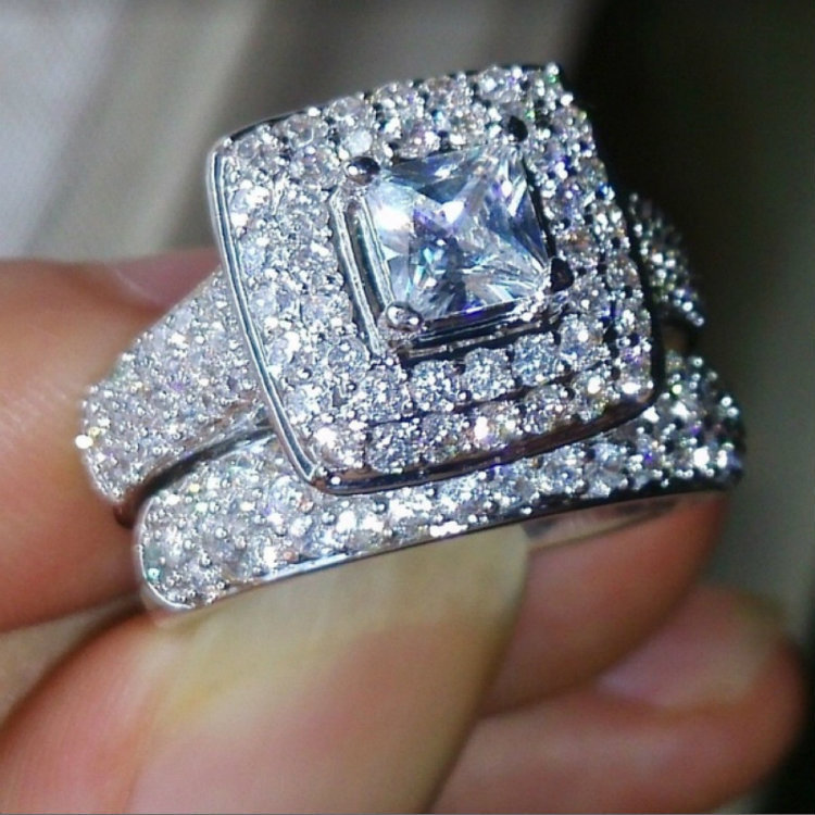 Couple's Ring Image 3