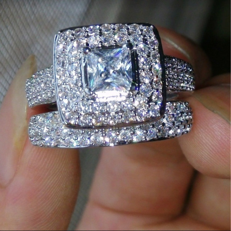 Couple's Ring Image 2