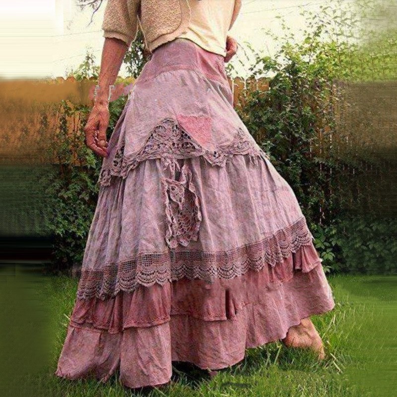 Medieval Women's Dress Image 4