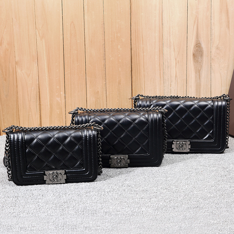 Chain Bag Variation 1