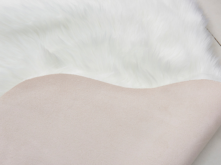 Elegant Faux Sheepskin Rug