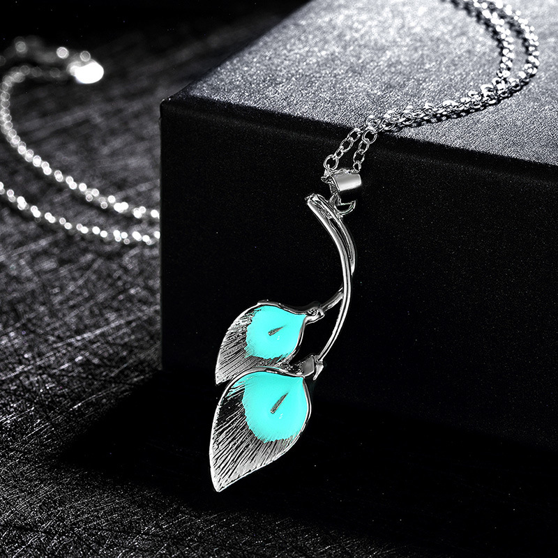 Glow-in-the-Dark Necklace Image 1