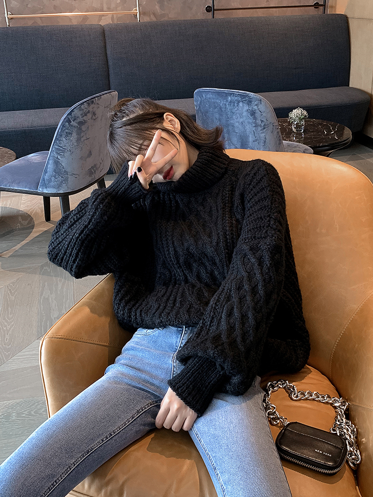 Cable-knit sweater image 5