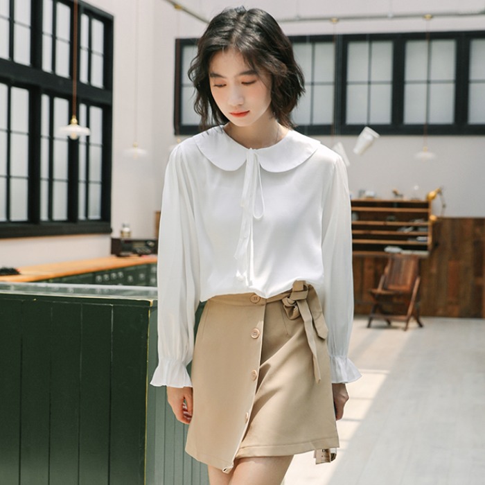 Chic shirt for modern women
