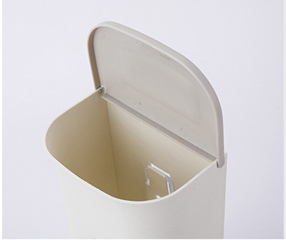 Storage box in use