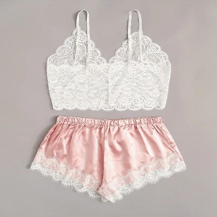 Comfortable Lace Suit Detail