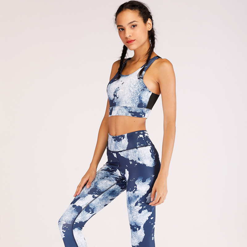 Yoga Suit Image 3