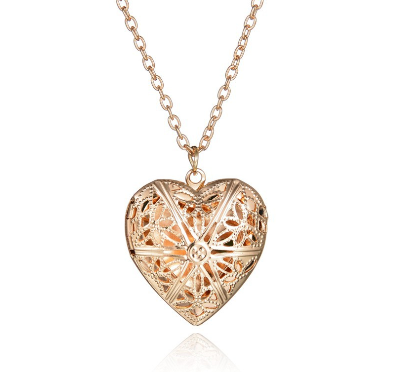 Hollow Heart-Shaped Necklace - Gold