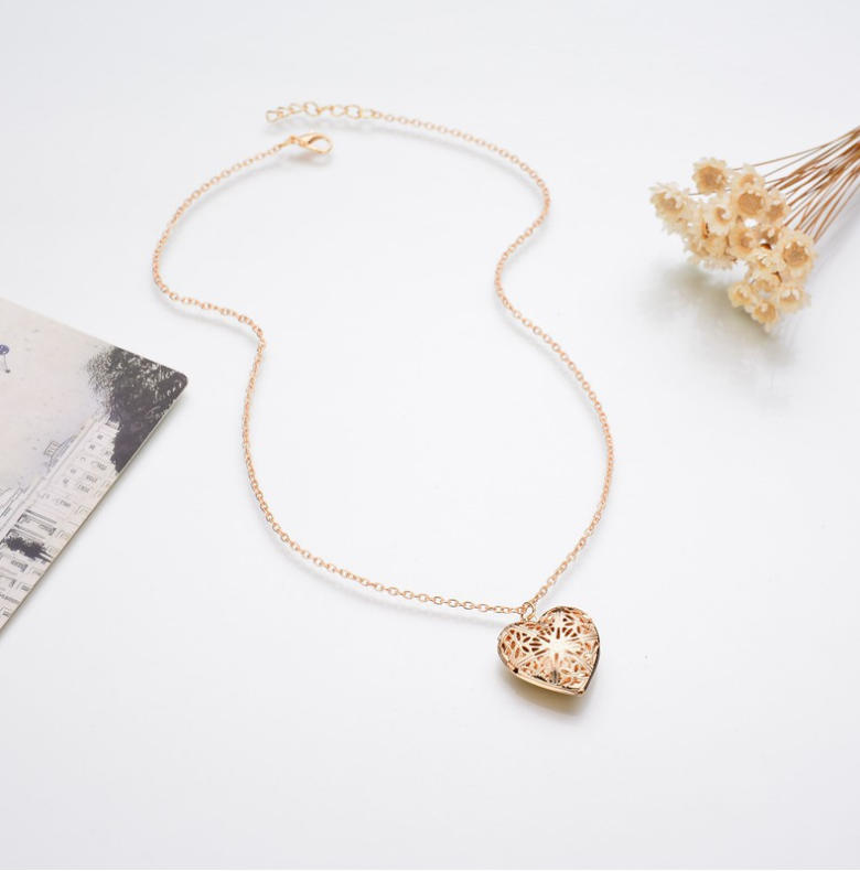 Stylish Presentation of Heart Necklace