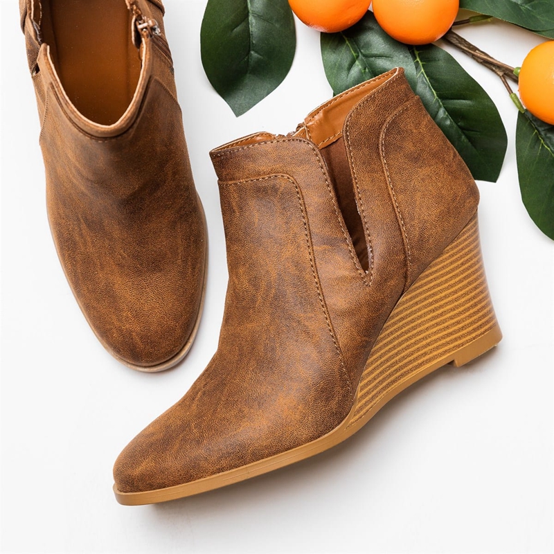 Mid-Heeled Ankle Boots