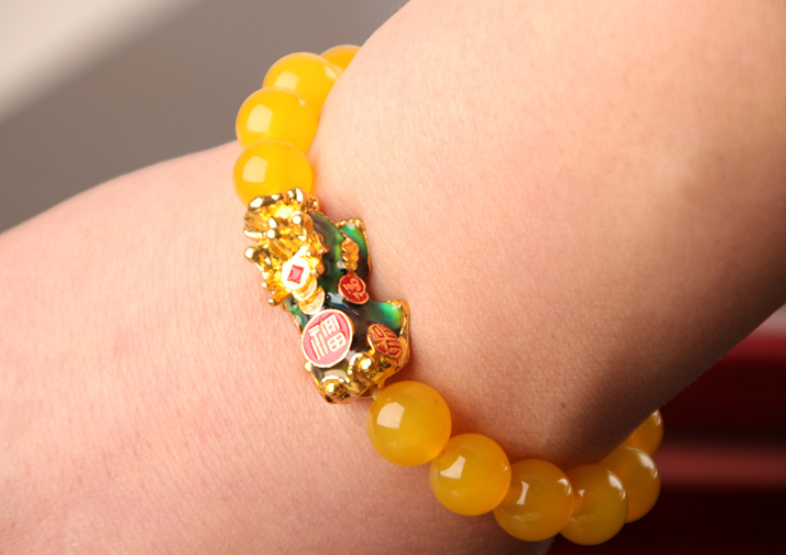 Elegant Cat Eye Stone Bracelet