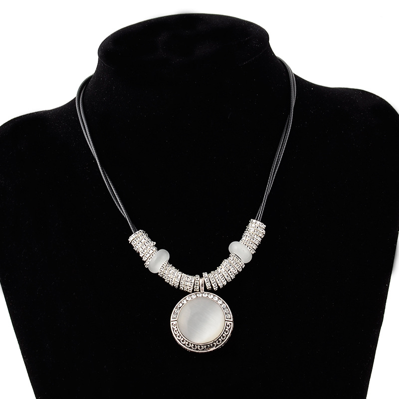 Cat's Eye Stone Necklace Image 5