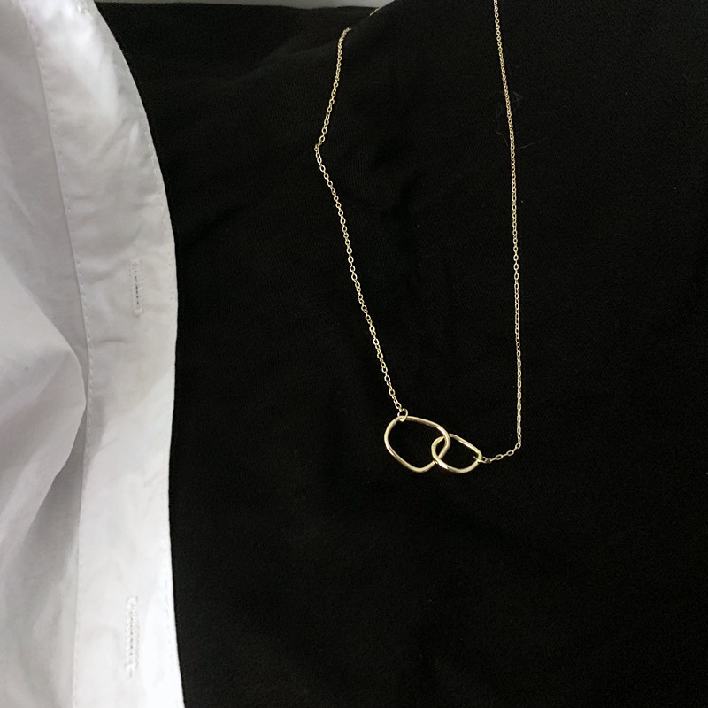 Collier sur modèle