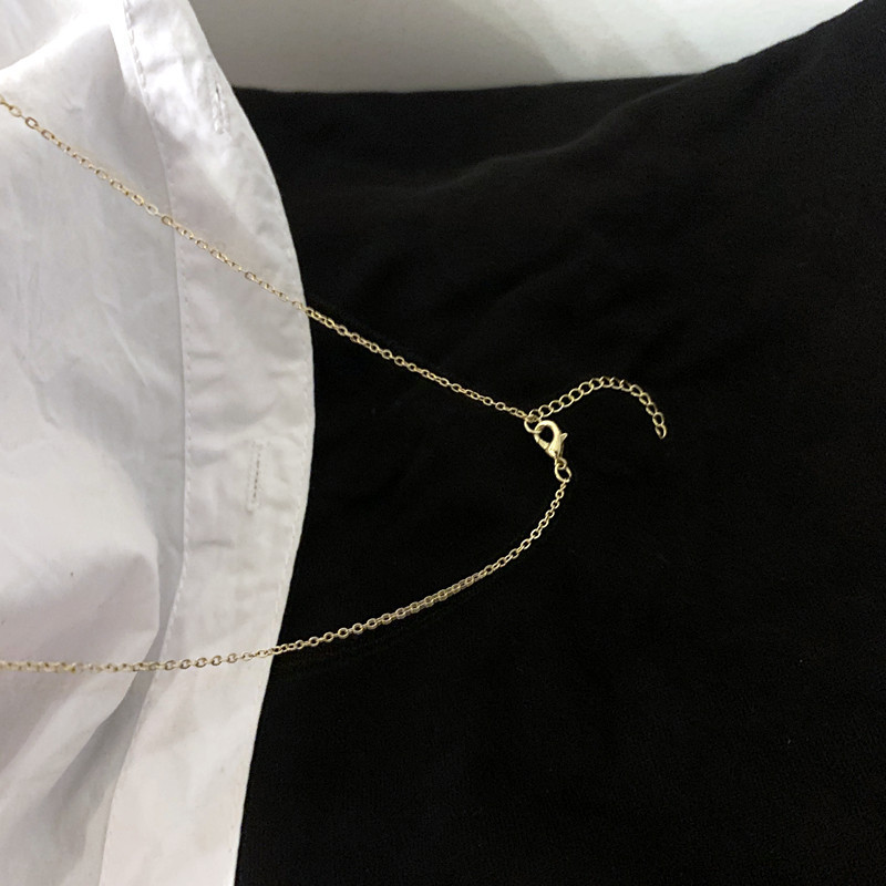 Collier dans un cadre naturel