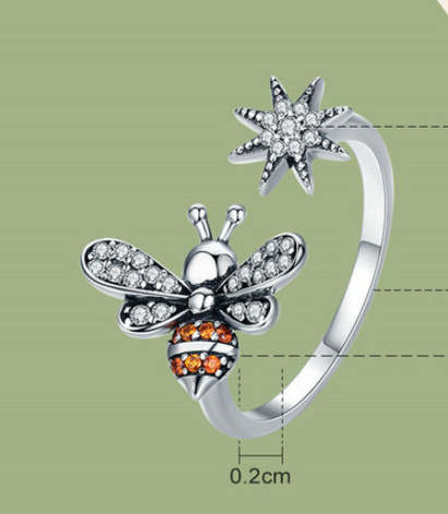 Bee-Inspired Open Ring Lifestyle Image