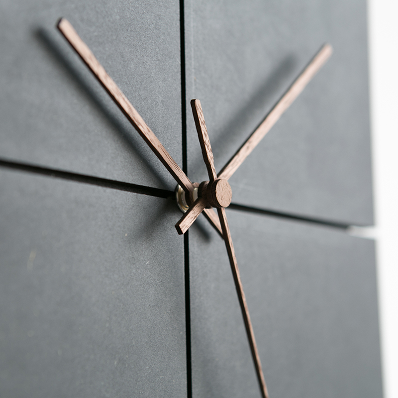 Modern Minimalist Clock Square